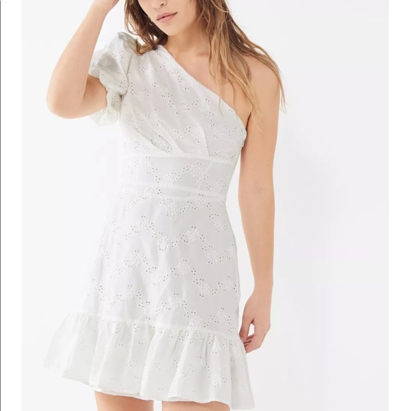 URBAN OUTFITTERS ONE SHOULDER WHITE EYELET DRESS!! - Picture 8 of 11